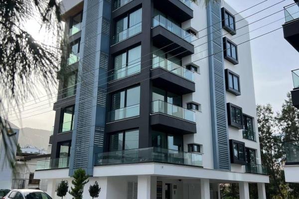 GİRNE MERKEZDE SATILIK 2+1 FIRSAT DAİRE
