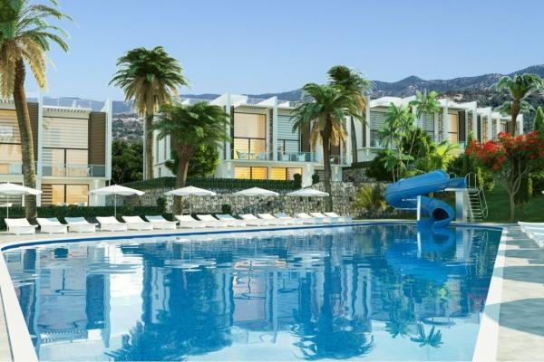 GİRNE ESENTEPE BÖLGESİNDE DENİZE 200 METRE MESAFEDE SATILIK LÜX PENTHOUSE