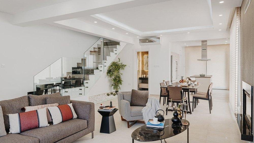 LEFKOŞA YENİKENT'TE SATILIK HAZIR 3+1 LÜKS VİLLA