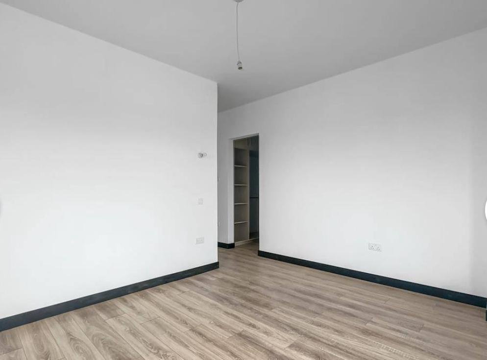 GİRNE ALSANCAK BÖLGESİNDE TAMAMLANMIŞ 3+1 LÜKS TASARIM SATILIK VİLLA